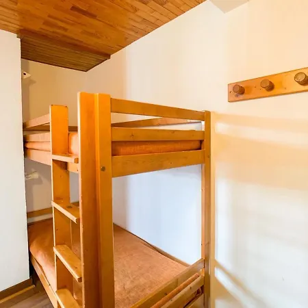 Confortable Proche Pistes Et Commerces Avec Balcon - Fr-1-502-498 טיגנס